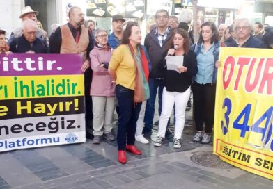 İzmir’de KHK eylemi: İhraç edilen arkadaşlarımız işlerine dönmeli