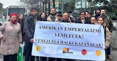 ABD, Venezula Başkonsolosluğu önünde protesto edildi ABD, Venezula Başkonsolosluğu önünde protesto edildi